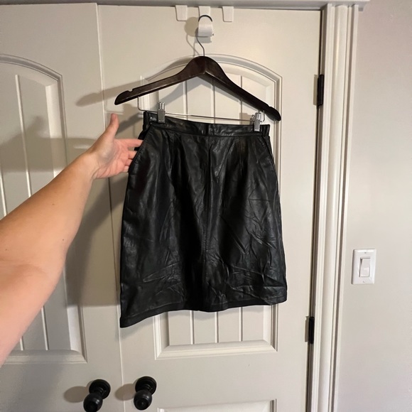 Jacqueline Ferrar vintage leather skirt - Picture 4 of 5